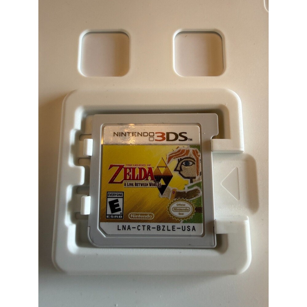 The Legend of Zelda: A Link Between Worlds (Nintendo 3DS, 2013) - Picture 2 of 4